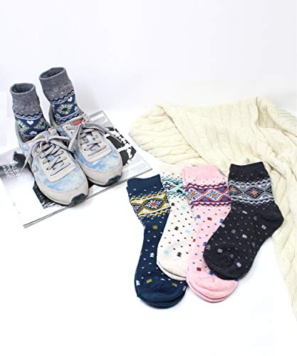LIVEBEAR 4/5/6/7 Pairs Womens Cute Prints Patterns, Novelty, Casual Cotton Crew Socks Made In Korea (Snow Flower)