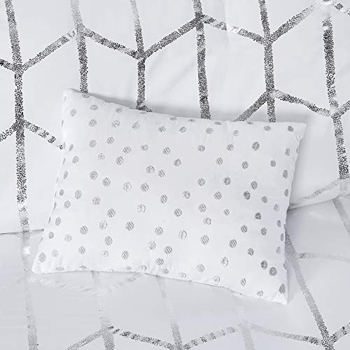 Intelligent Design Modern Trendy Casual All Season Bedding Raina Comforter Set Microfiber Metallic Print Geometric Design Embroidered Toss Pillow, Full/Queen, White/Silver 5 Piece
